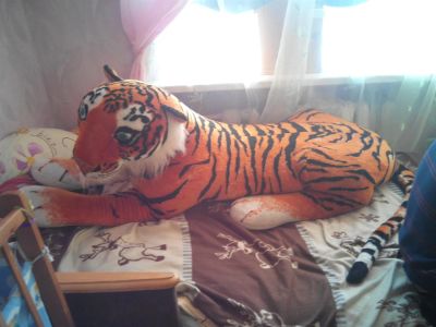 Лот: 3661917. Фото: 1. Большой плюшевый тигр))). Мягкие