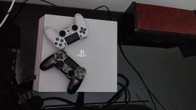 Лот: 19575407. Фото: 1. Sony PlayStation 4 PRO. Игровые приставки, консоли