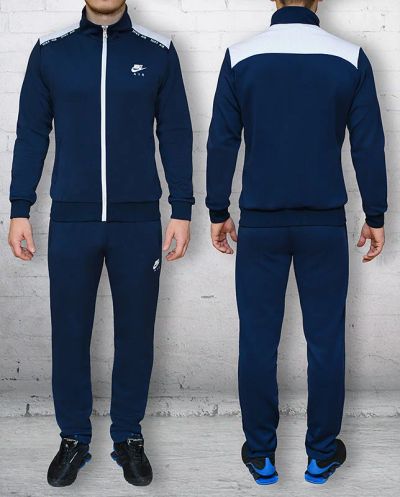 Лот: 10402097. Фото: 1. Спортивный костюм Nike. Спортивные костюмы