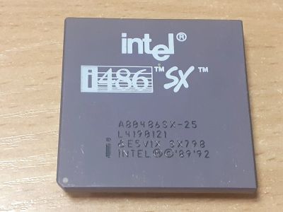 Лот: 25019362. Фото: 1. Процессор 486 Intel a80486sx-25. Процессоры