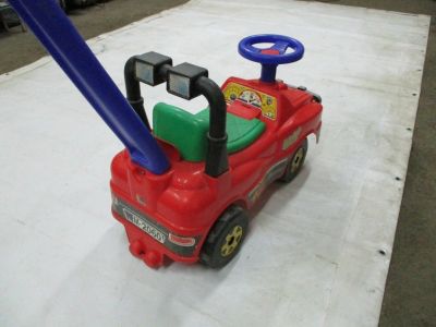 Лот: 11301303. Фото: 1. Автомобиль Джип-каталка Molto... Самокаты