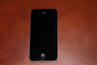 Лот: 3057600. Фото: 1. iPhone 4 32Gb в хорошем состоянии. Смартфоны