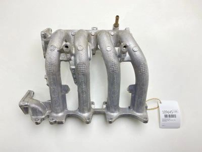 Лот: 25243287. Фото: 1. Коллектор впускной Mitsubishi... Двигатель и элементы двигателя