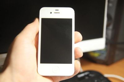 Лот: 6776165. Фото: 1. Iphone 4s белый 16гб в хорошем... Смартфоны