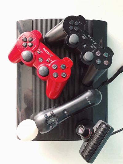Лот: 11679365. Фото: 1. Sony Playstation 3 + 8 игр. Игровые приставки, консоли