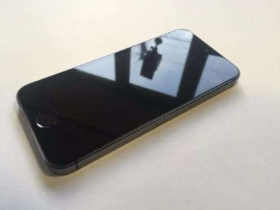 Лот: 7426921. Фото: 1. Iphone 5S space gray 16Gb. Смартфоны