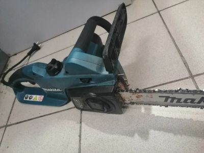Лот: 15709365. Фото: 1. Электрическая цепная пила Makita... Электроинструмент
