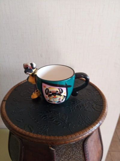 Лот: 20905221. Фото: 1. Чашка / кружка с собачкой. Фарфор, керамика