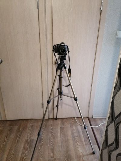 Лот: 17436649. Фото: 1. Фотоаппарат + штатив+сумочка Nikon... Цифровые зеркальные