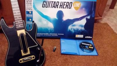 Лот: 10499081. Фото: 1. Guitar Hero ps4 гитара + диск... Игры для консолей