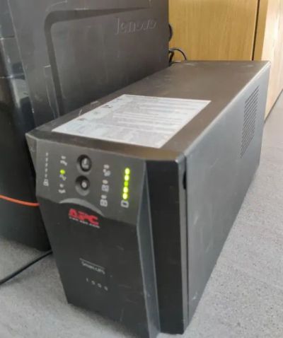 Лот: 25411951. Фото: 1. Ибп бесперебойник APC SMART UPS... ИБП, аккумуляторы для ИБП