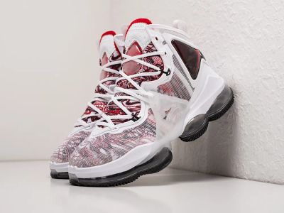 Лот: 20228968. Фото: 1. Кроссовки Nike Lebron XIX. Кеды, кроссовки, слипоны