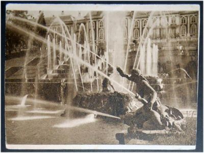 Лот: 7742232. Фото: 1. Открытка Петергоф. Фонтан у Большого... Открытки, конверты