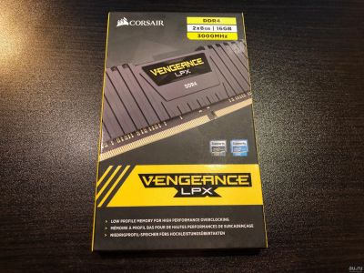 Лот: 14025830. Фото: 1. 16GB (8GBx2) DDR4 3000 Corsair... Оперативная память