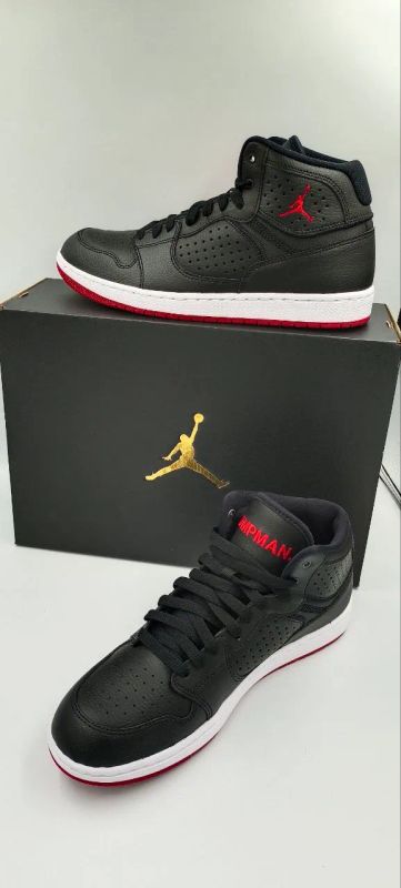 Лот: 20721272. Фото: 1. Оригинальные Кроссовки NIKE Jordan... Кеды, кроссовки, слипоны