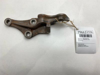 Лот: 21325424. Фото: 1. Кронштейн опоры двигателя Mazda... Двигатель и элементы двигателя