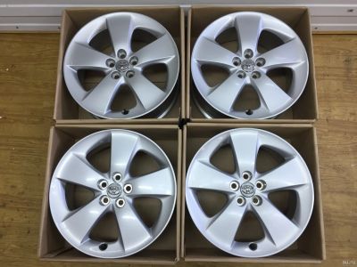 Лот: 14617227. Фото: 1. Оригинальные диски Toyota PRIUS... Диски