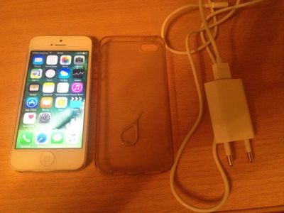 Лот: 10770688. Фото: 1. Продам Apple iPhone 5 на 64GB... Смартфоны