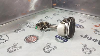 Лот: 23590914. Фото: 1. Шатун Nissan Elgrand VQ35DE 121004W002. Двигатель и элементы двигателя
