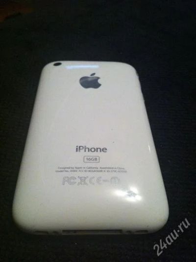 Лот: 1280970. Фото: 1. Продам IPhone 3GS 16GB, белый. Кнопочные мобильные телефоны