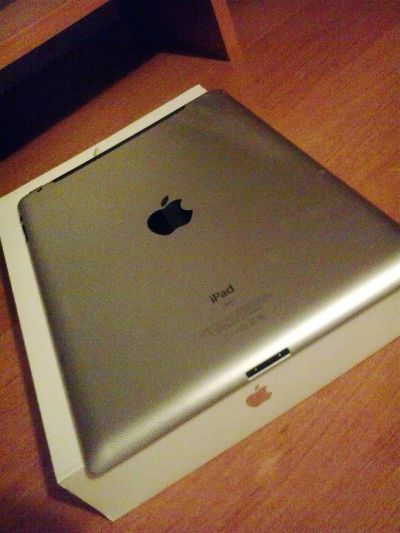 Лот: 3757247. Фото: 1. Apple iPad 2 16Gb WiFi + 3G (белый... Планшеты
