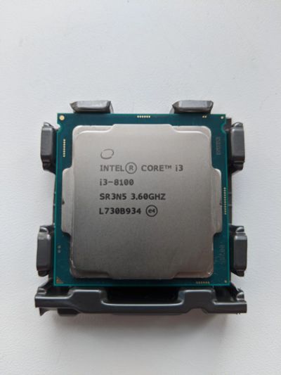 Лот: 15911066. Фото: 1. Процессор Intel Core i3-8100... Процессоры