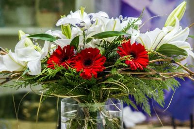 Лот: 6700939. Фото: 1. Фирменный букет от Радуги Цветов... Свежие цветы