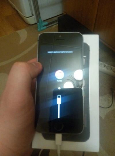 Лот: 8556758. Фото: 1. IPhone 5s 16gb Space Gray. Смартфоны