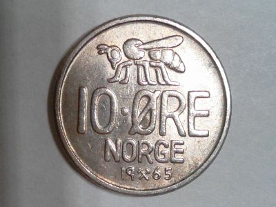 Лот: 14478372. Фото: 1. Монета Норвегии 10 эре, 1965 год. Европа