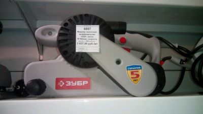 Лот: 9016473. Фото: 1. Шлифмашина ленточная. Электроинструмент