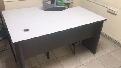 Лот: 21258725. Фото: 1. 2 стола одним лотом. Компьютерные и письменные столы