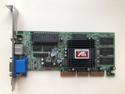 Лот: 20934116. Фото: 1. AGP 32Mb ATI Radeon VE Ретро. Видеокарты