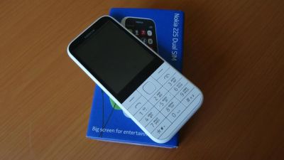 Лот: 7086932. Фото: 1. nokia 225 / 2 sim. Кнопочные мобильные телефоны
