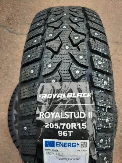 Лот: 25897263. Фото: 1. 205/70 R15 96T Royal Black Stud... Шины