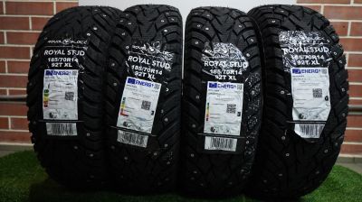 Лот: 23596450. Фото: 1. Зимние шипованные шины Royal Black... Шины