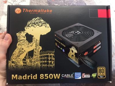 Лот: 12316083. Фото: 1. Блок питания Thermaltake Madrid... Корпуса, блоки питания