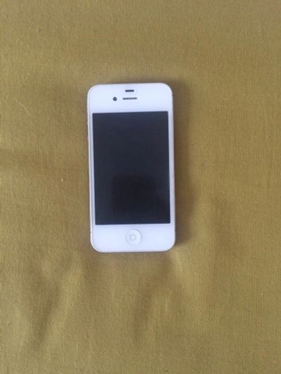 Лот: 11834158. Фото: 1. Продам Iphone 4s 8gb в отличном... Смартфоны