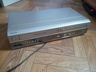 Лот: 10237808. Фото: 1. Видеомагнитофон philips dvp620vr. Видеомагнитофоны