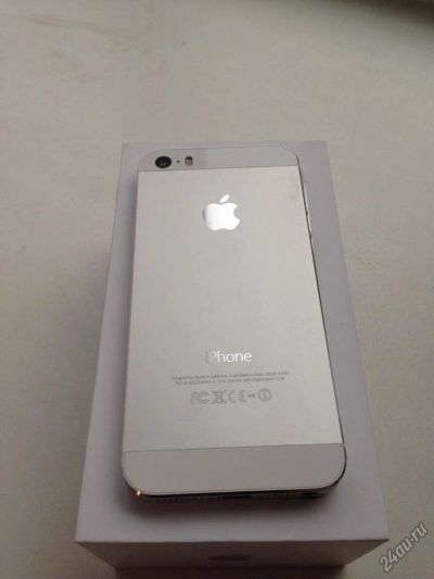Лот: 5185881. Фото: 1. iphone 5s 16gb silver A1530 LTE. Смартфоны