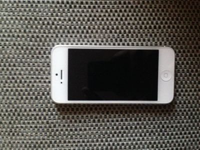 Лот: 3317585. Фото: 1. IPhone 5. Смартфоны