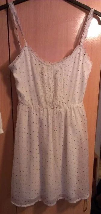 Лот: 4798192. Фото: 1. Платье Zara на 42-44 размер. Платья