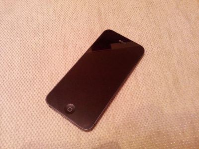Лот: 5348086. Фото: 1. Apple iphone 5 black. Смартфоны