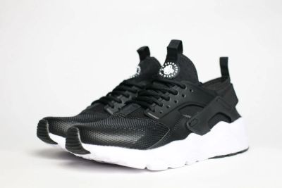 Лот: 16843536. Фото: 1. Кроссовки Nike Air Huarache Ultra... Кеды, кроссовки, слипоны