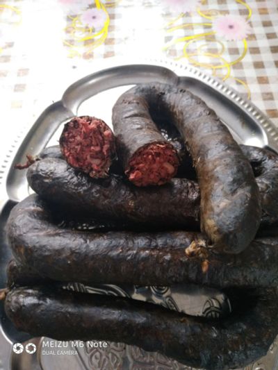 Лот: 18398783. Фото: 1. Домашняя ливерная копчёная колбаска. Мясо, птица, яйцо