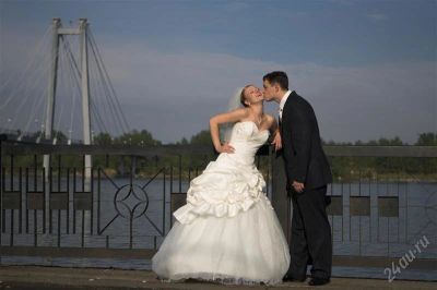 Лот: 2849423. Фото: 1. Свадебное платье Cosmobella. Другое (свадебная мода)