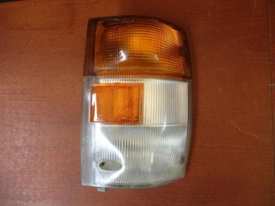 Лот: 14297735. Фото: 1. Габарит передний правый Isuzu... Оптика и освещение