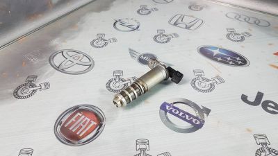 Лот: 23585905. Фото: 1. Клапан VVT-i BMW X5 S63B44 11368605123. Двигатель и элементы двигателя