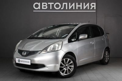 Лот: 21574971. Фото: 1. Honda Fit, II 1.3 CVT (100 л.с... Автомобили