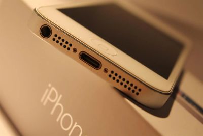 Лот: 3698748. Фото: 1. apple iphone 5 16gb, как новый... Смартфоны
