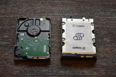 Лот: 9657342. Фото: 1. Два жёстких диска SATA , 3,5... Жёсткие диски (HDD)